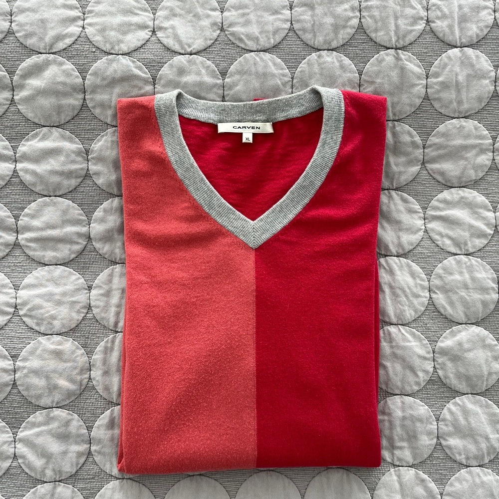 Carven Men’s Two-Tone Coral and Red V-Neck Sweater